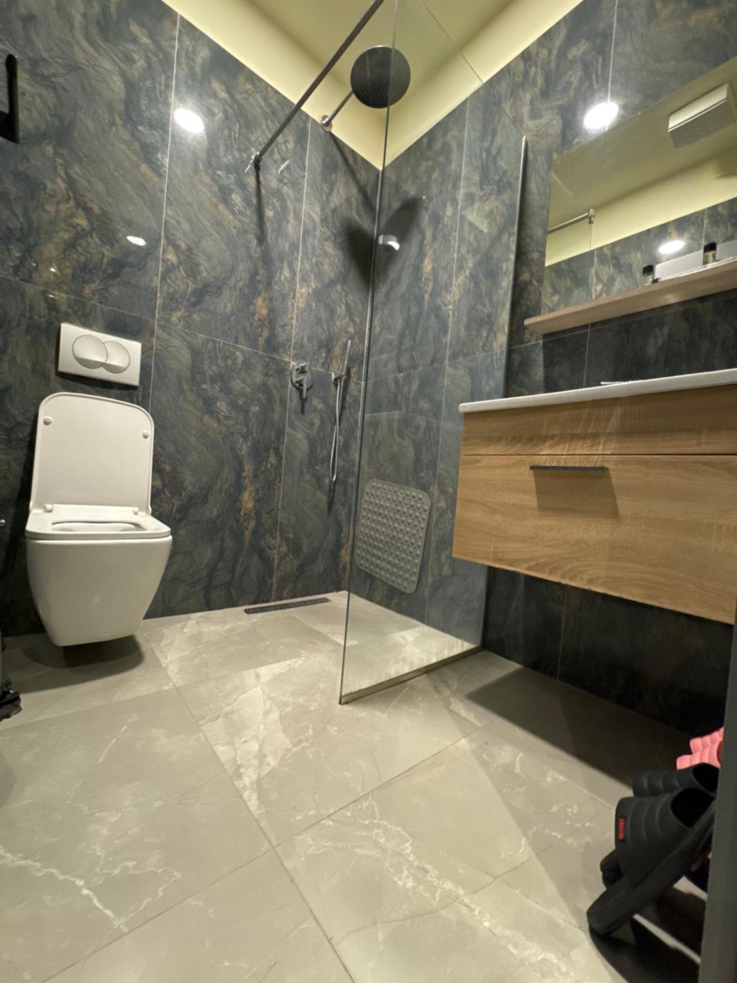 Hotel Tirona تيرانا المظهر الخارجي الصورة
